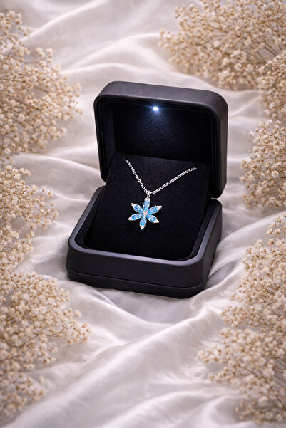 Silvanya Jewelry Premium Işıklı Kutuda 925 Ayar Gümüş Lotus Çiçeği Kadın Koly...