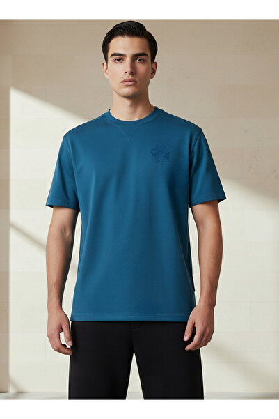 Lee Cooper Men Regular Fit Crew Neck Short Sleeves Embroidered T-shirt