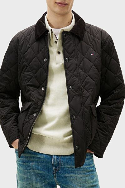 Tommy Hilfiger Kapitoneli Oversize Kadife Yaka Detaylı Mont Erkek MONT MW0MW4...