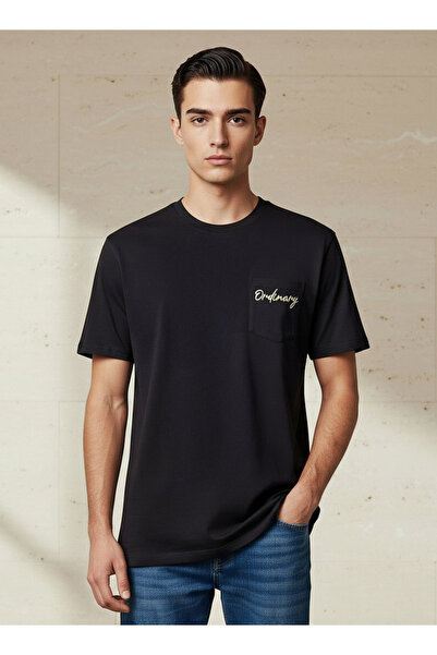 FAV Men Regular Fit Crew Neck Short Sleeve Printed T-shirt