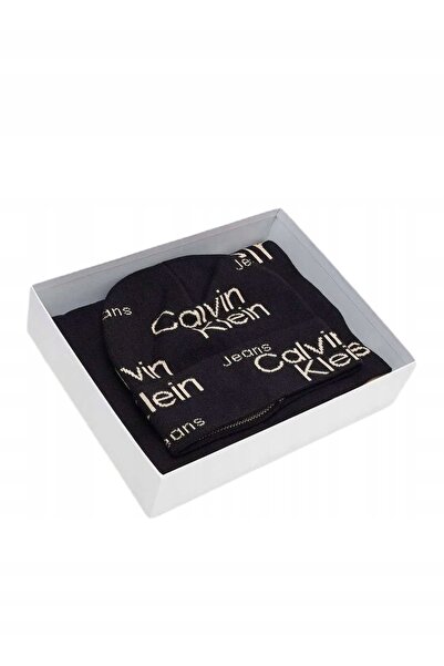 Calvin Klein Beannie and Scarf Set Zm0Zm02583