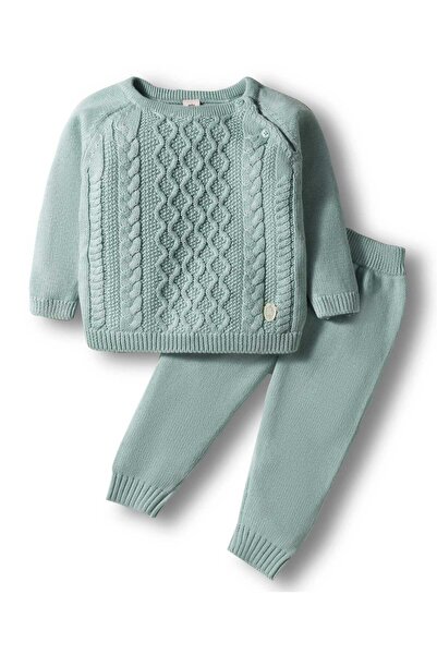 ToffyHouse Knit Full Raglan Sleeves Pullover Sweater Set With Cable Knit Desi...