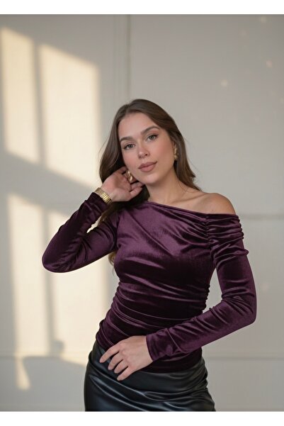 Butik Beyza Boat Neck Velvet Blouse