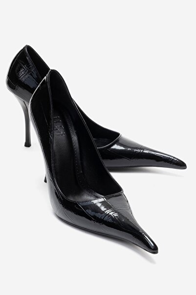 LuviShoes Γυναικεία παπούτσια με τακούνι LUCE σε μαύρο εμπριμέ σχέδιο με μυτε...