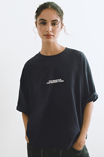 Pull & Bear T-shirt with embroidered label and slogan