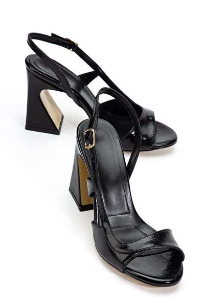 Hayalimdeki Ayakkabı Γυναικεία Μαύρα Γυαλιστερά Παπούτσια με Ειδικό Τακούνι Κ...