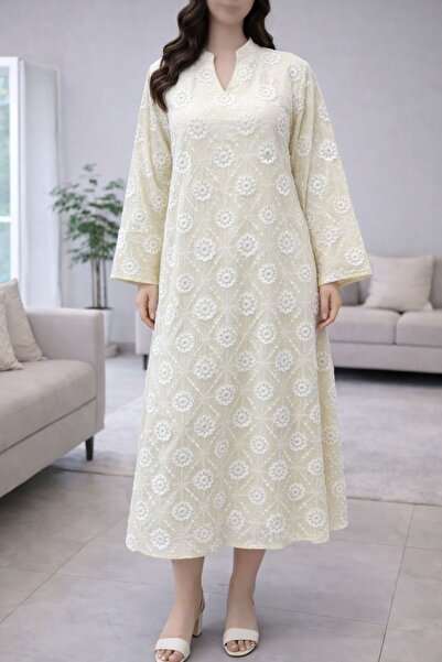 ELLA Gulf-style Ramadan jalabiya with a 3D design