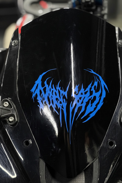 Banxtre ملصق قبلي على الطراز القوطي متوافق مع الزجاج الأمامي للدراجات النارية...