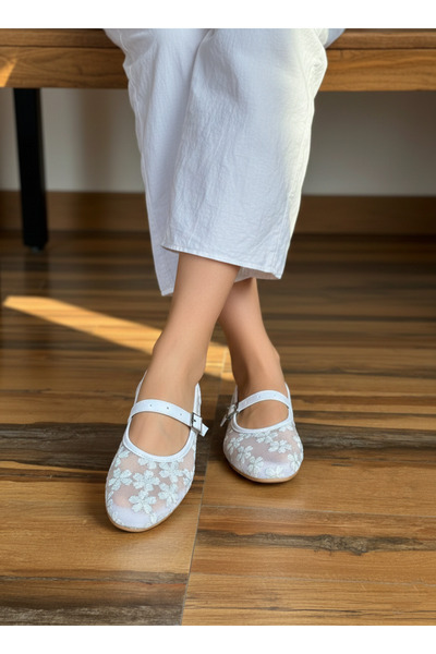 Yula Fashion Shoes حذاء بابيتا النسائي المطرز بنقشة البابونج، حذاء باليه أنيق...