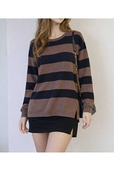 JM Slit Detailed Ruffled Comfortable Cut Knitwear Blouse
