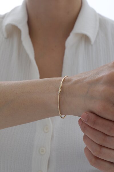 YAVUZ KUYUMCULUK 14 Ayar Altın Yarı Taşlı Modern Kelepçe