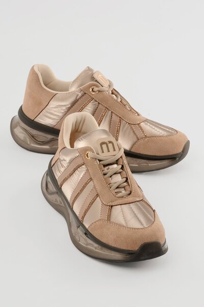 Mubiano حذاء رياضي نسائي من الجلد السويدي مزين بتفاصيل أنوراك حذاء رياضي مرصع...