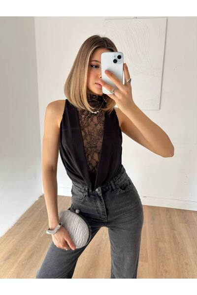 Lady Pixie Lace Detailed Short Stylish Blouse