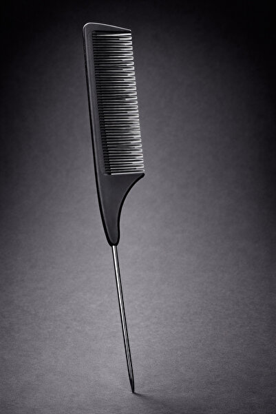 OEM Professional hairdressing comb with metal tip – Black