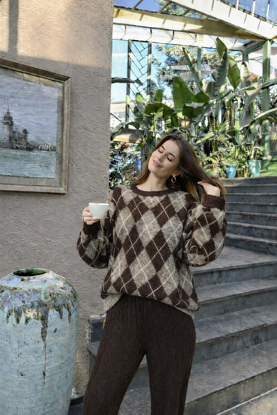 MODASPARK Brown Baklava Pattern Crew Neck Oversize Women's Knitwear Sweater