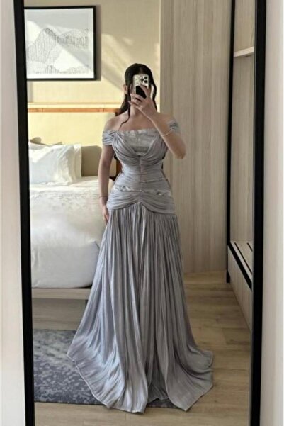 nouf Gray crinkle flared dress