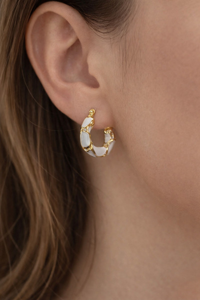 Goche Bijuteri Gold Detailed Enamel Stone Steel Hoop Earrings – Stylish and M...