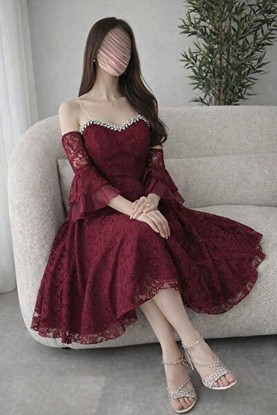 Azyaa Al-Amira Black and burgundy lace evening dress with a bejeweled necklin...