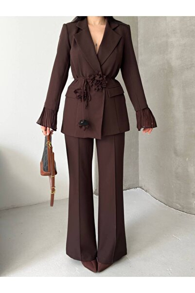 buqre's moda Women's Floral Accessory Detailed Chiffon Sleeve Suit