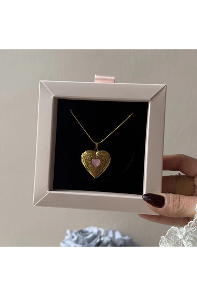 Vintagezegeni Pembe Taş Detaylı ve Çift Fotoğraflı İşlemeli Kapaklı Kalp Koly...