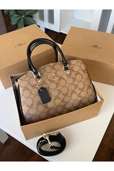 GGGG Bags with their accessories