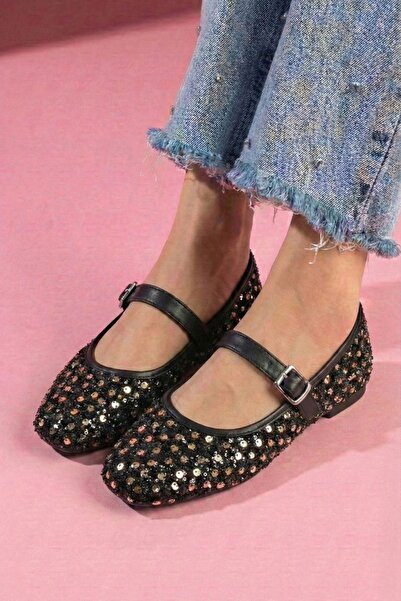 FUGA MODA حذاء باليرينا من سولارو باللون الأسود والذهبي مزين بالترتر ومشبك من...