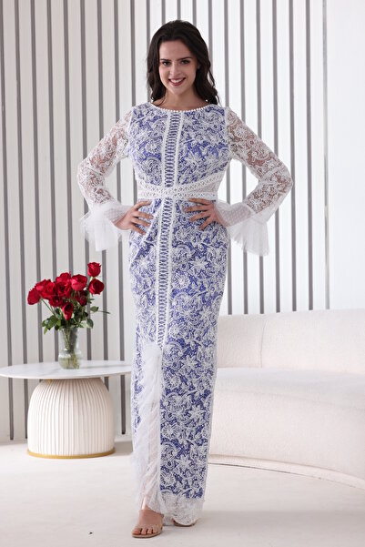 Verona Luxurious long lace evening dress with tulle details and sheer sleeves