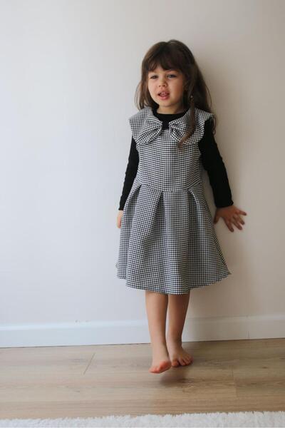 Asortik Kids Devojčin set od 2 delova Karirano haljina bez rukava i bodi dugi...