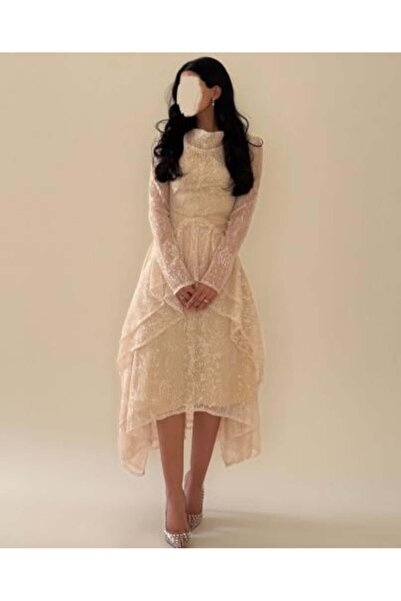 ceneric فستان من الدانتيل الناعم