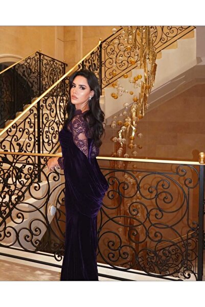 Genenic luxurious velvet dress