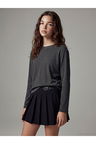 LC Waikiki GiyÇık Store den Gri Bisiklet Yaka Taşlı Kız Çocuk Tişört