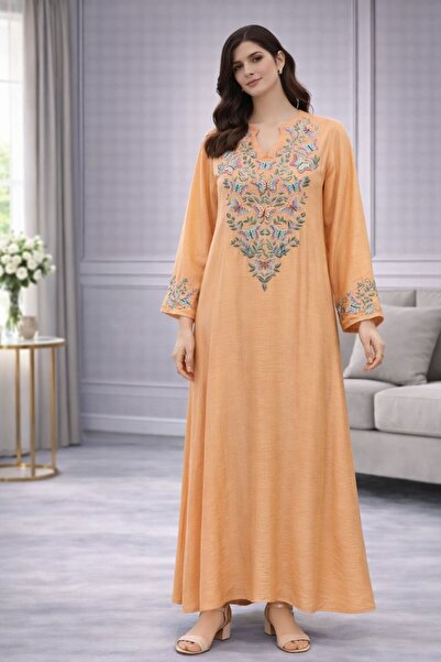 ELLA جلابيه بخامة مريحة مع تطريز ناعم لا يسبب ثِقل عند اللبس