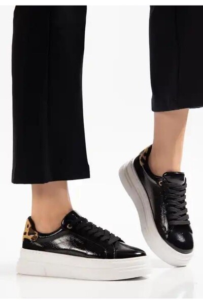 Lisinya Jetan Black Patent Leather Lace-Up Sneakers - Tygoo