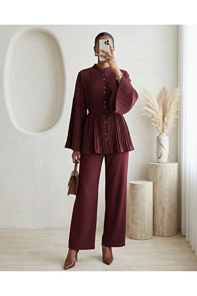 MissRunin Piliseli Hakim Yaka Düğmeli Krep Takım