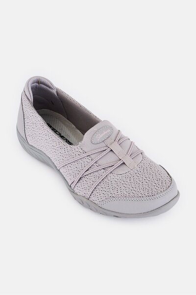 SKECHERS Women Breathe Easy Harbor Hues Slip On Shoes, Light Grey