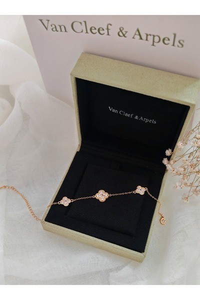 Van Cleef & Arpels اساور فان كليف