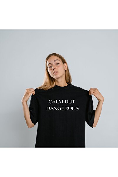 playwear Tricou unisex cu imprimeu CALM BUT DANGEROUS, croială largă, stil ov...