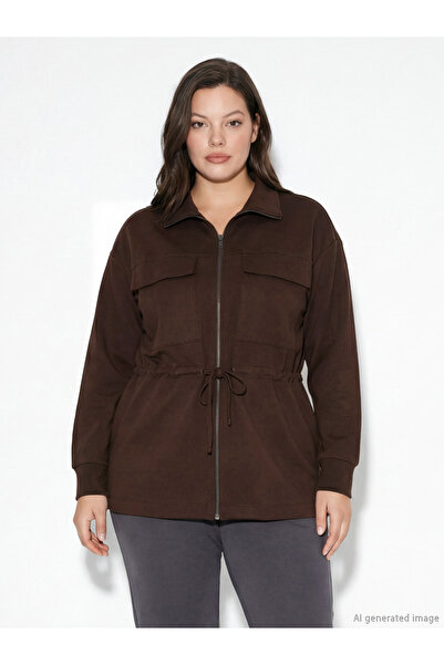 LC Waikiki سترة نسائية بسحّاب وياقة عالية بلون بني ناعم الملمس من الموسم الجد...