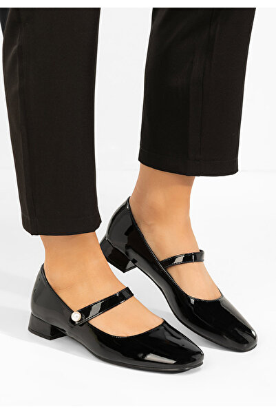 B T Shoes Jenelle V2 black low-heeled shoes