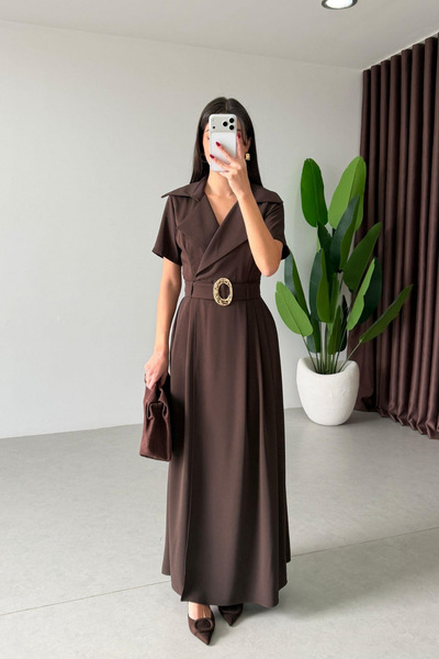 Sorridi Belted Crepe Fabric Long Elegant Dress with Gold Accessories