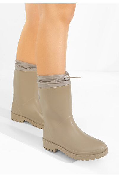 B T Shoes Zunaira beige rubber boots