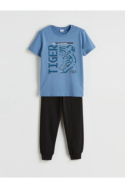 LC Waikiki منتجات فريزن ستور التي لا مثيل لها I طقم بيجامة للأولاد مطبوع عليه...