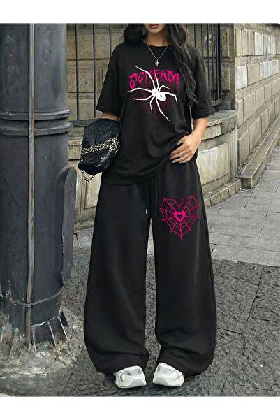 macklin Women's Scream Spider Printed Oversized T-Shirt and Baggy Sweatpants ...