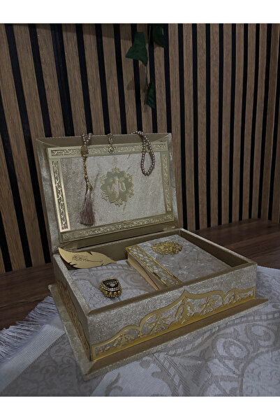 Evce Home Tekstil İşlemeli Ahşap Sandık Kuran-ı Kerim Seti – Seccade, Tespih,...