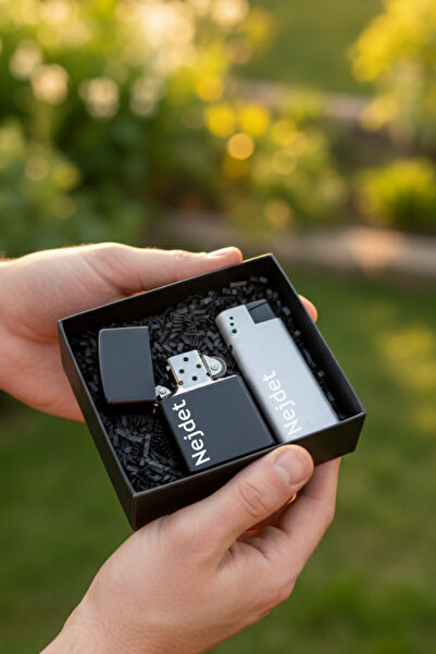 MEG TASARIM DÜNYASI Kişiye Özel İsimli Siyah Metal Benzinli Çakmak ve Gazlı M...