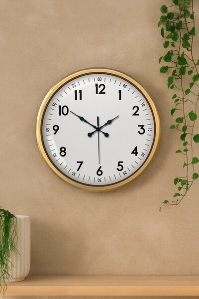 Nemere ساعة حائط معدنية مزخرفة عتيقة الطراز مقاس 52 سم من NemereHome