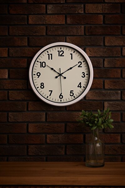 TakÇalıştır ساعة حائط معدنية بيضاء قياسية مقاس 52 سم