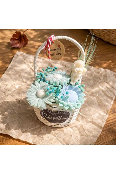 victiny Floral arrangement with wax flowers and natural dried flowers