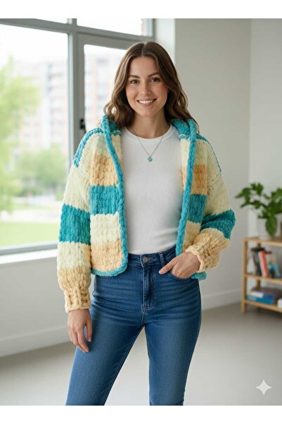 A&D HANDMADE Hand Knitted Puffy Hooded Crop Cardigan
