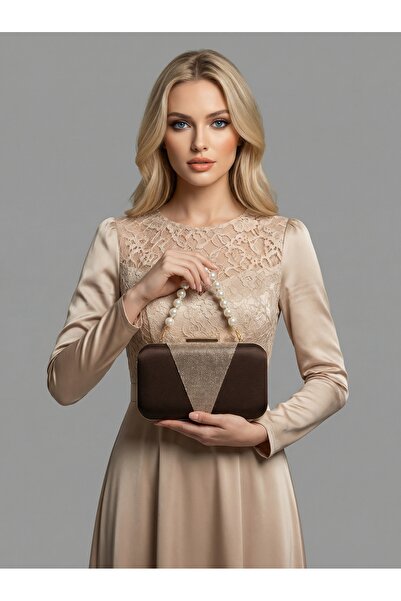 Biçanta Maro Z.A.R.A. Geantă de seară pentru femei cu lanț brodat cu piatră d...